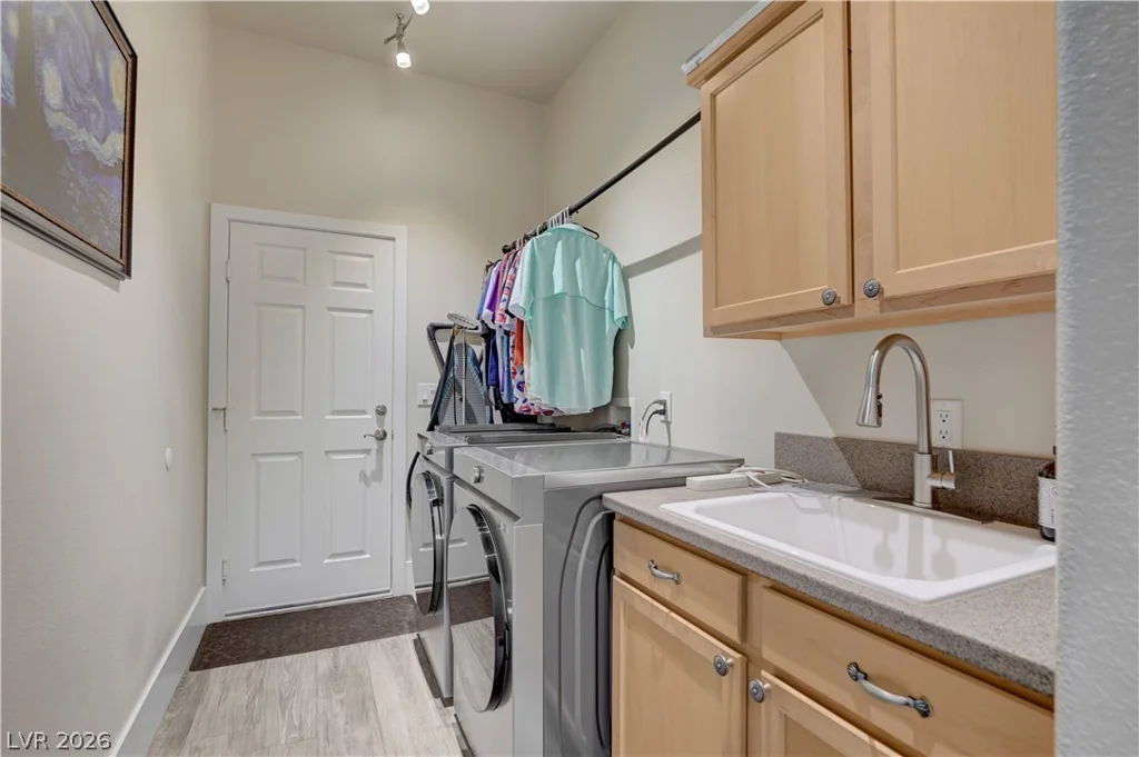 135 Mesa Verde, Las Vegas, NV 89123