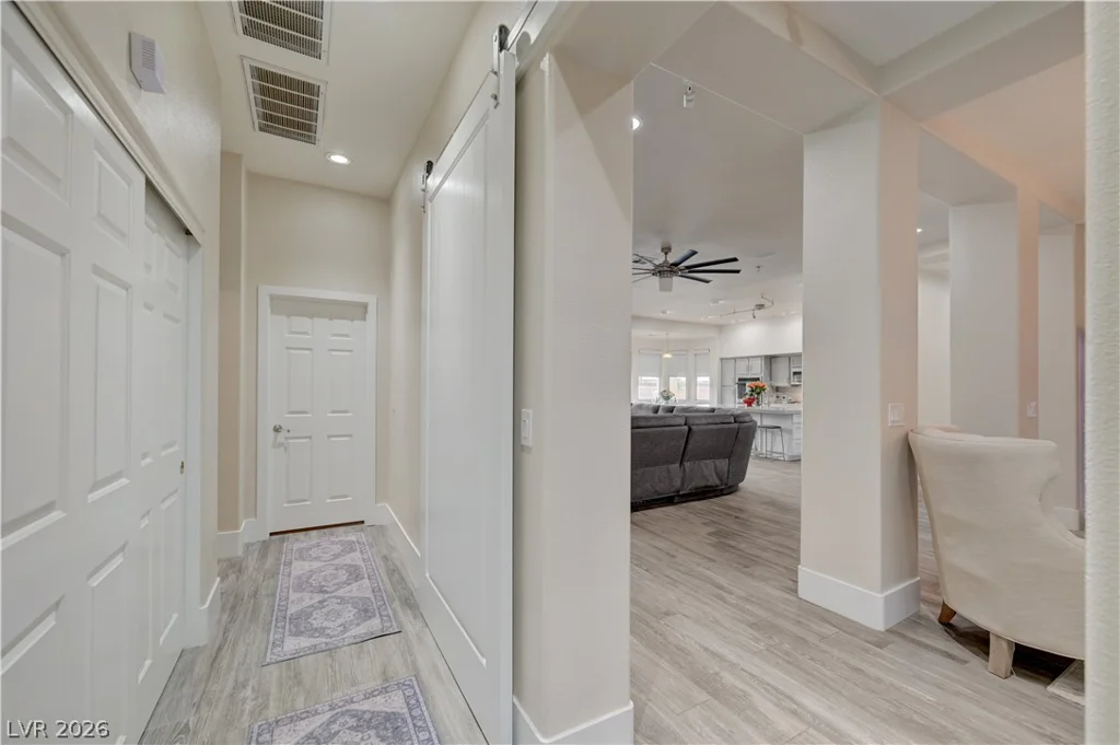 135 Mesa Verde, Las Vegas, NV 89123