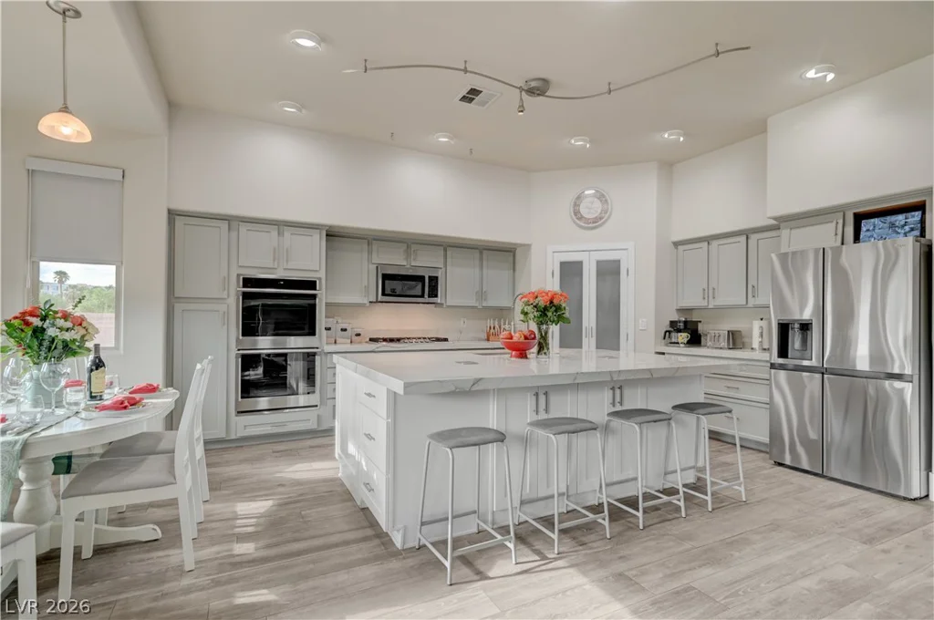 135 Mesa Verde, Las Vegas, NV 89123