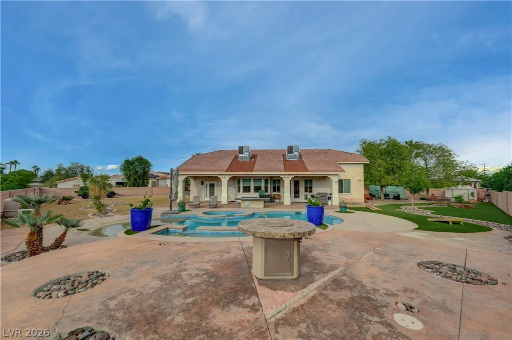 135 Mesa Verde, Las Vegas, NV 89123