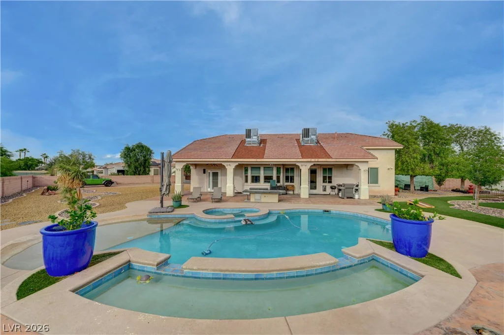 135 Mesa Verde, Las Vegas, NV 89123