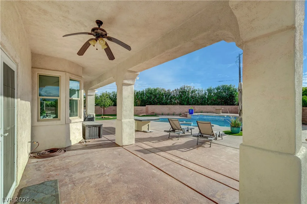 135 Mesa Verde, Las Vegas, NV 89123