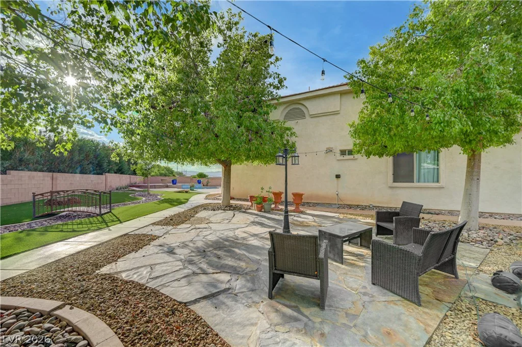 135 Mesa Verde, Las Vegas, NV 89123