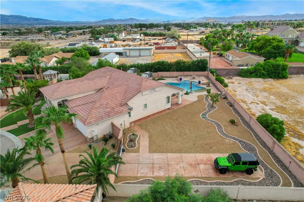 135 Mesa Verde, Las Vegas, NV 89123