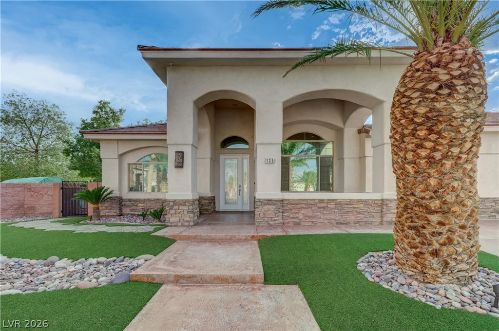 135 Mesa Verde, Las Vegas, NV 89123