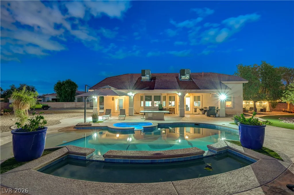 135 Mesa Verde, Las Vegas, NV 89123