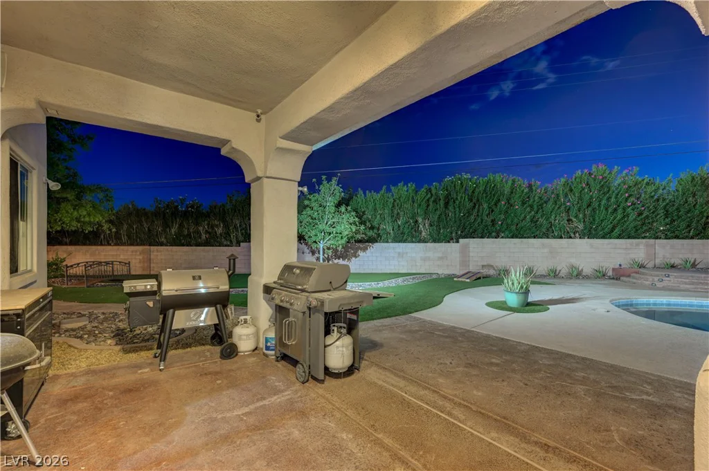 135 Mesa Verde, Las Vegas, NV 89123