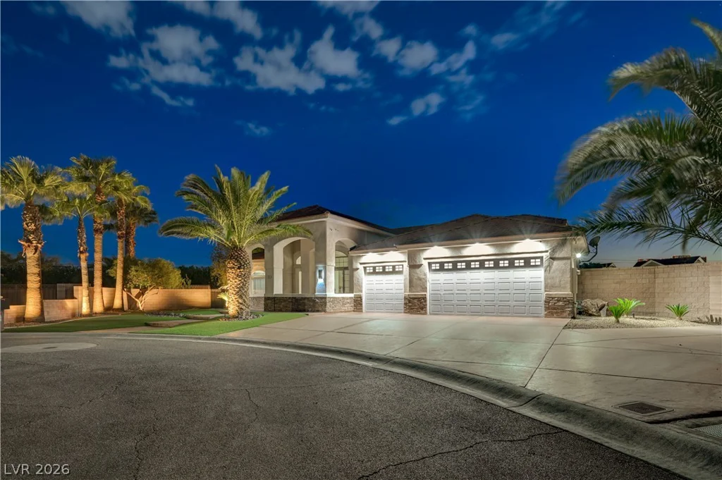 135 Mesa Verde, Las Vegas, NV 89123