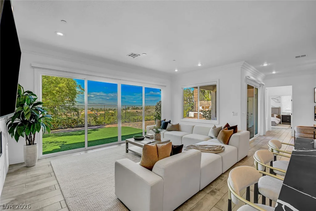 905 Cantura Mills, Henderson, NV 89052