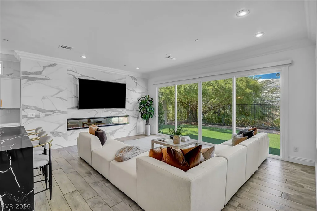 905 Cantura Mills, Henderson, NV 89052