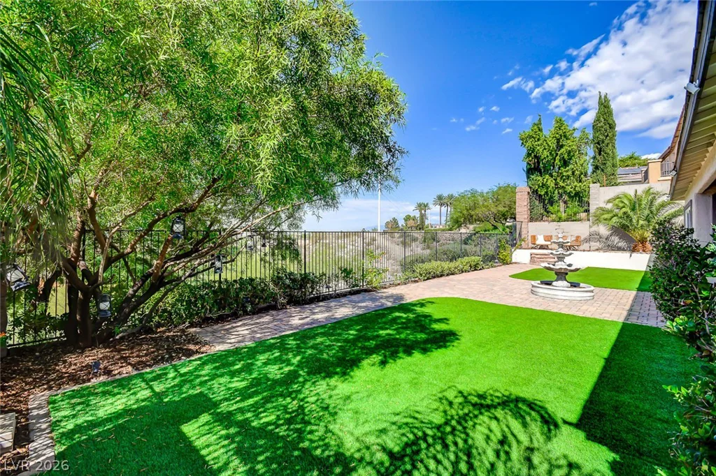 905 Cantura Mills, Henderson, NV 89052