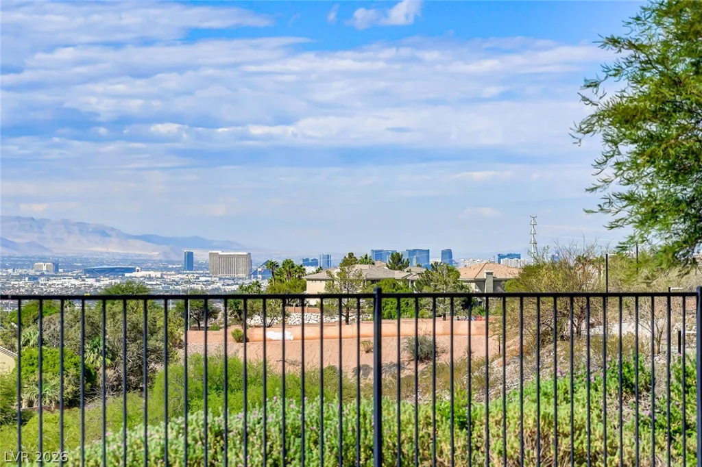 905 Cantura Mills, Henderson, NV 89052