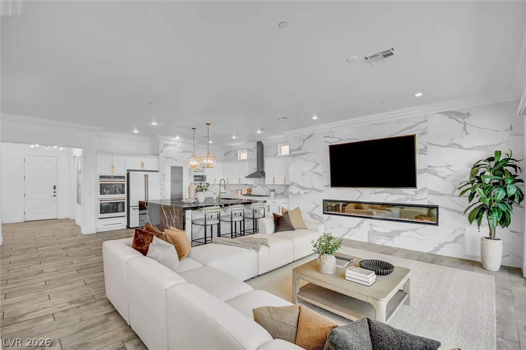 905 Cantura Mills, Henderson, NV 89052