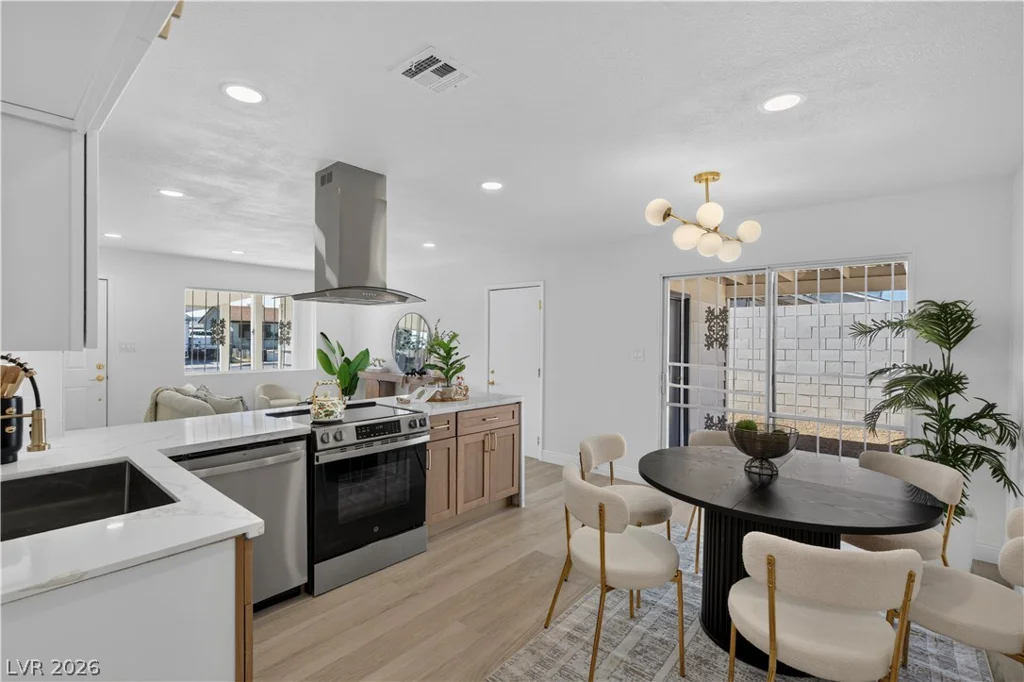 708 Van Ert, North Las Vegas, NV 89030