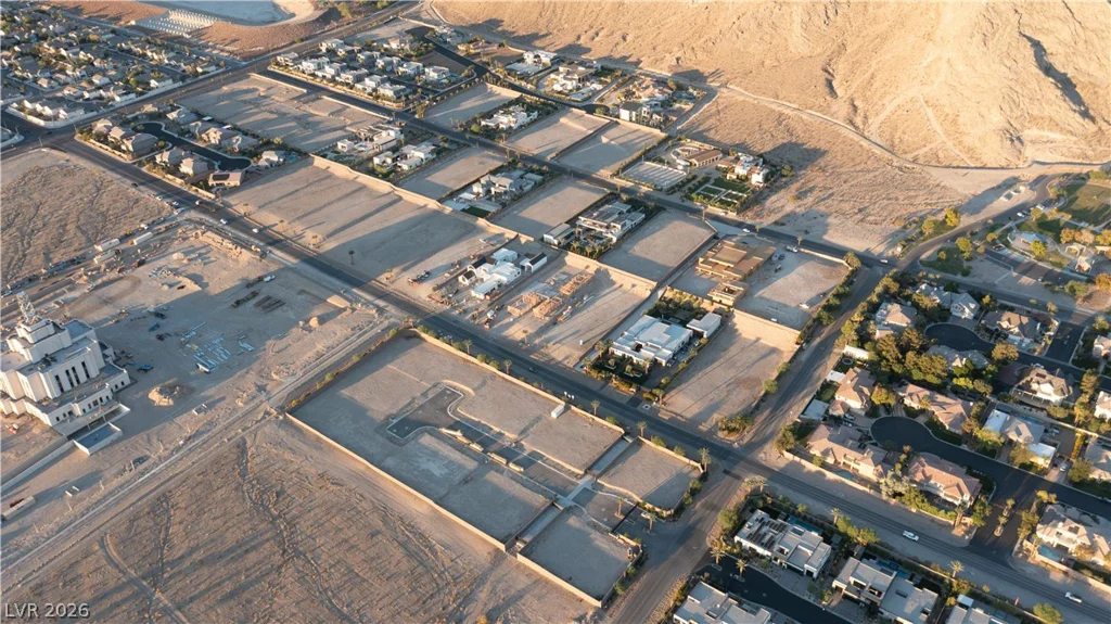4195 Grand Canyon, Las Vegas, NV 89129
