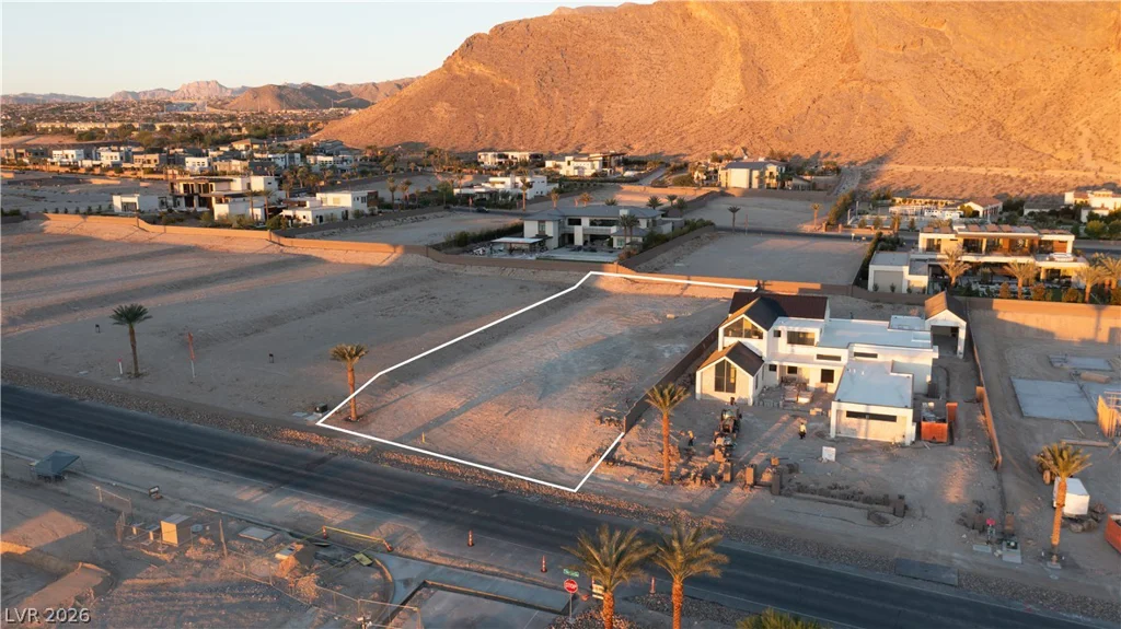 4195 Grand Canyon, Las Vegas, NV 89129