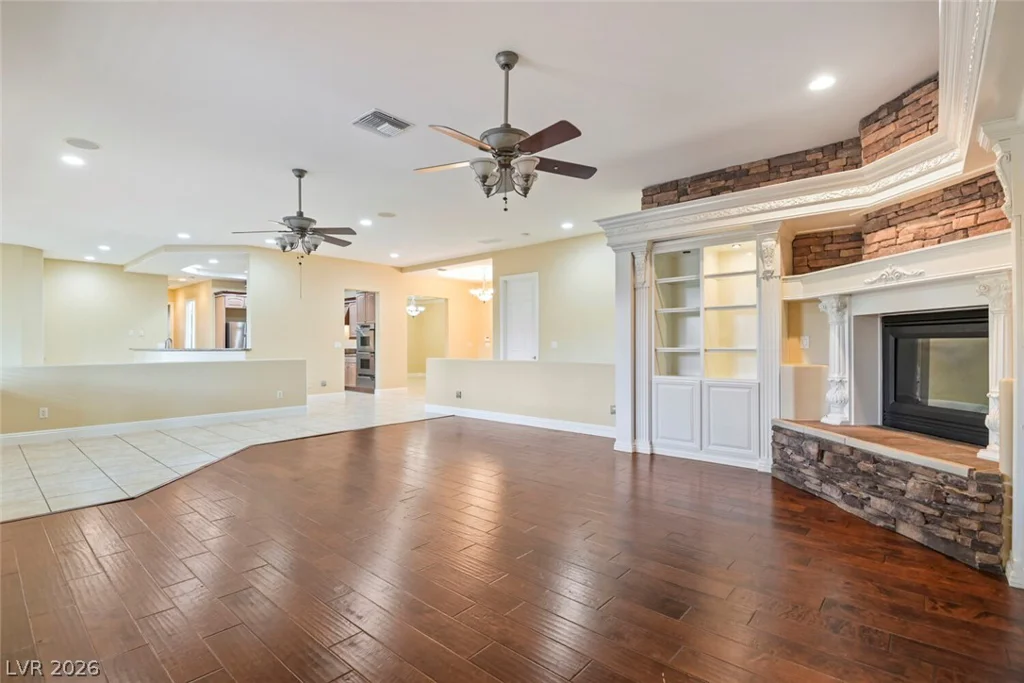 7285 Tara, Las Vegas, NV 89117
