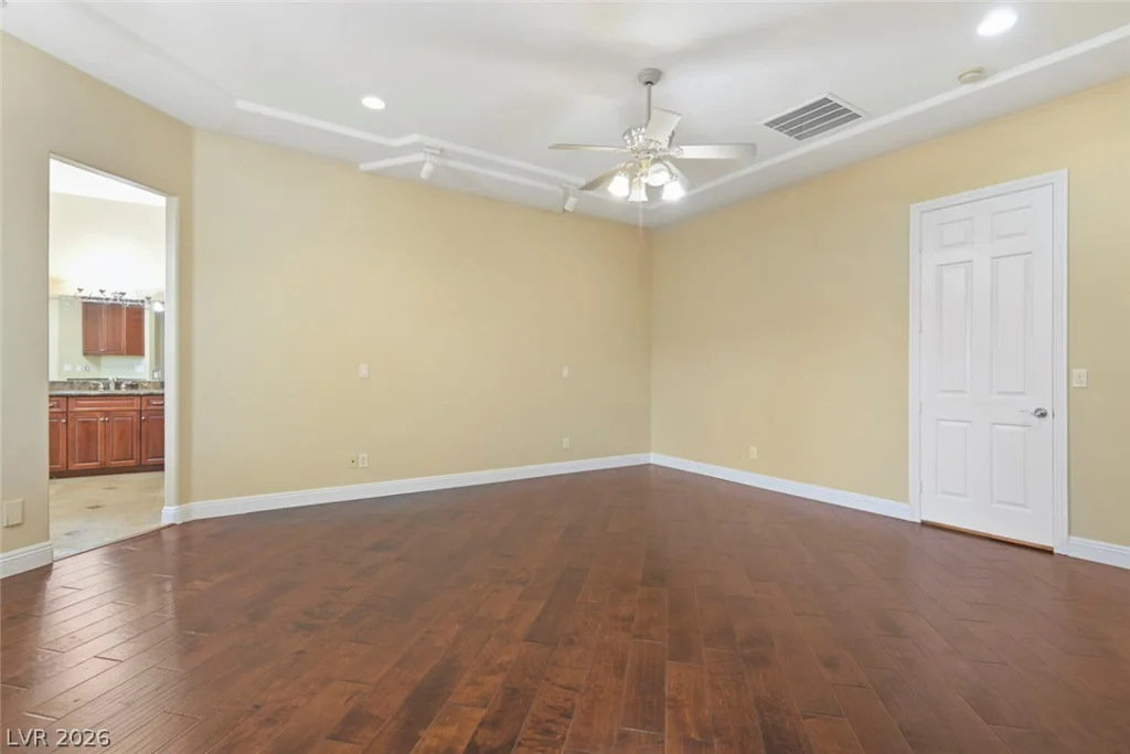 7285 Tara, Las Vegas, NV 89117
