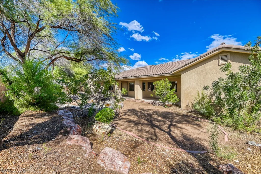 7285 Tara, Las Vegas, NV 89117