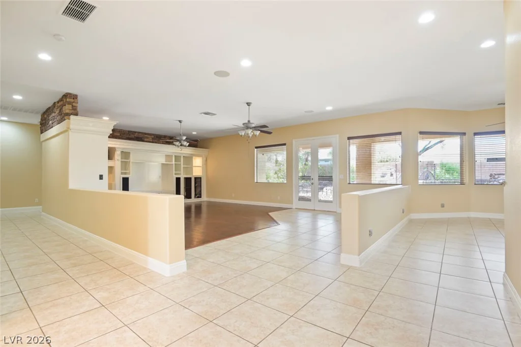 7285 Tara, Las Vegas, NV 89117