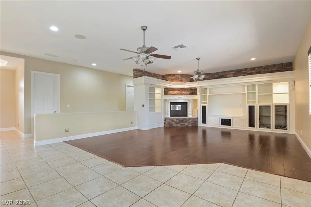 7285 Tara, Las Vegas, NV 89117