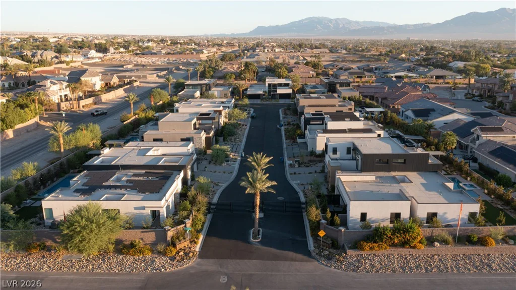 4240 Jensen, Las Vegas, NV 89129