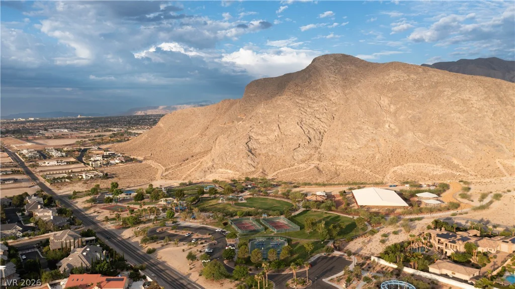 4240 Jensen, Las Vegas, NV 89129