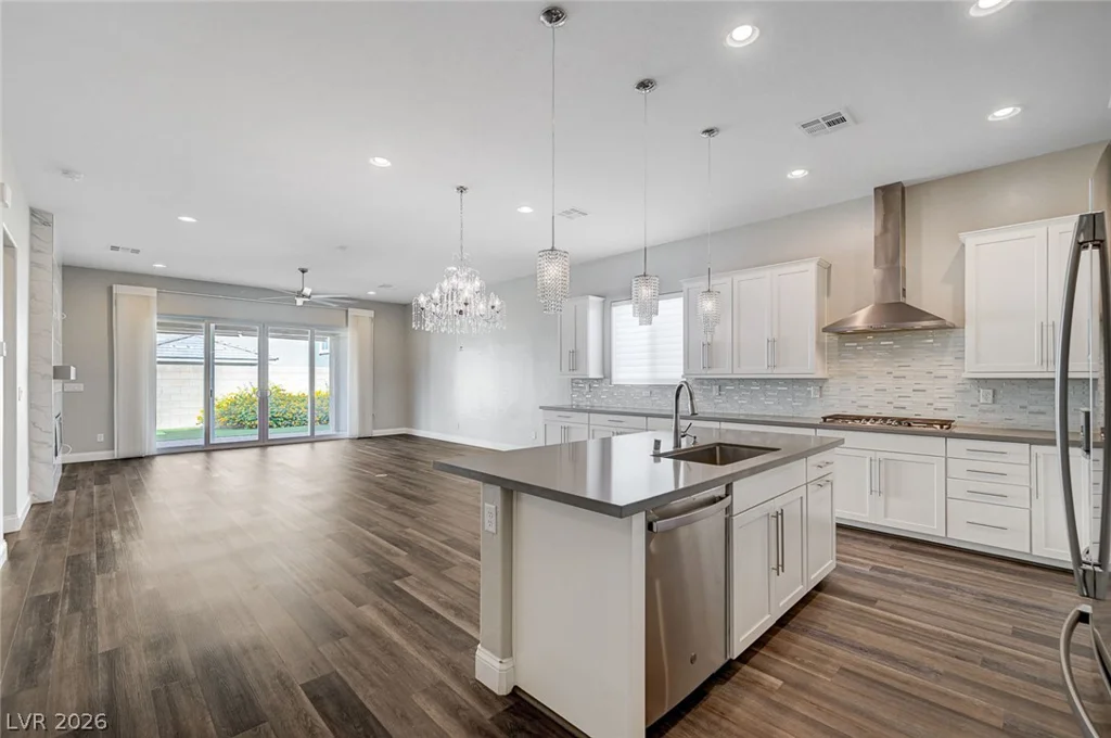 10160 Ocher Valley, Las Vegas, NV 89178