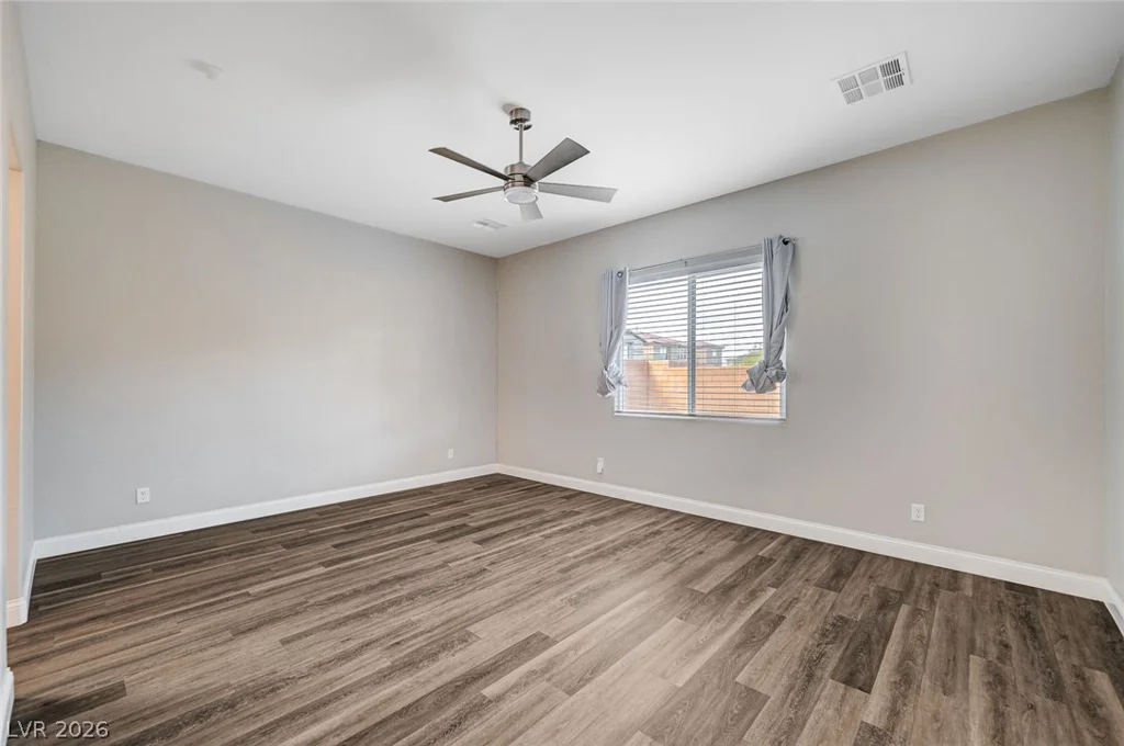 10160 Ocher Valley, Las Vegas, NV 89178