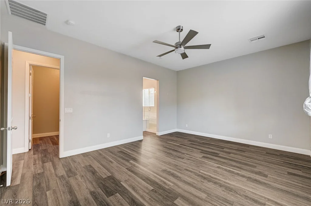 10160 Ocher Valley, Las Vegas, NV 89178