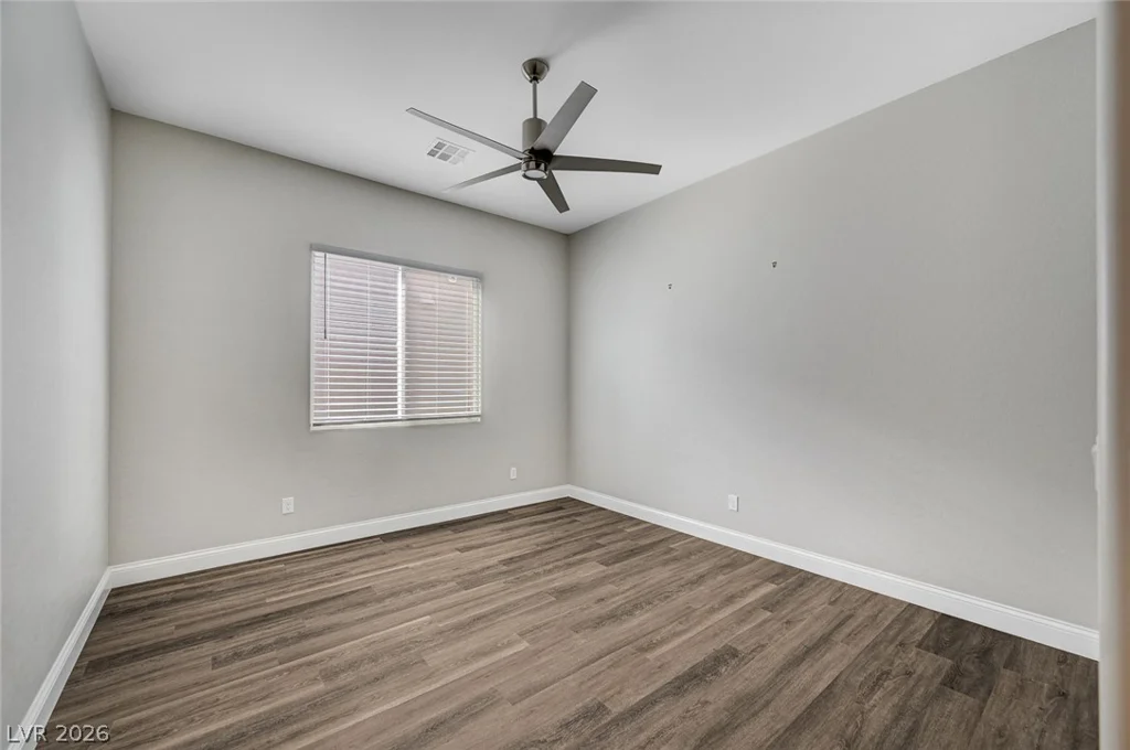 10160 Ocher Valley, Las Vegas, NV 89178