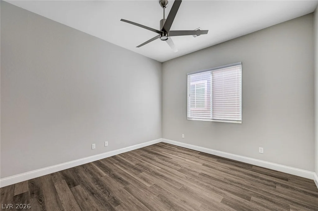 10160 Ocher Valley, Las Vegas, NV 89178