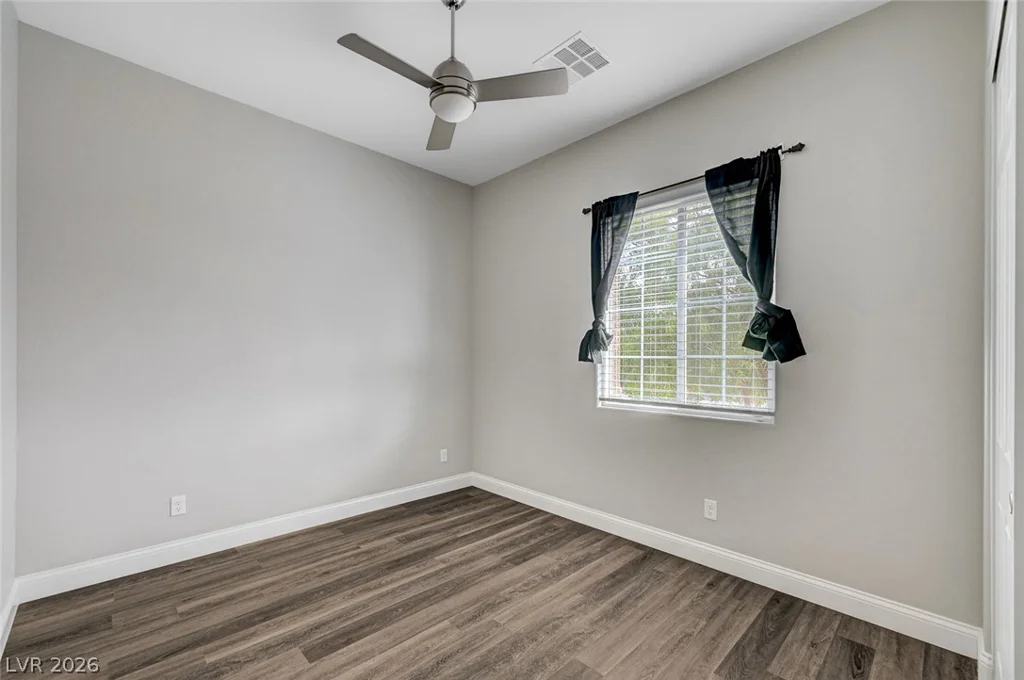 10160 Ocher Valley, Las Vegas, NV 89178
