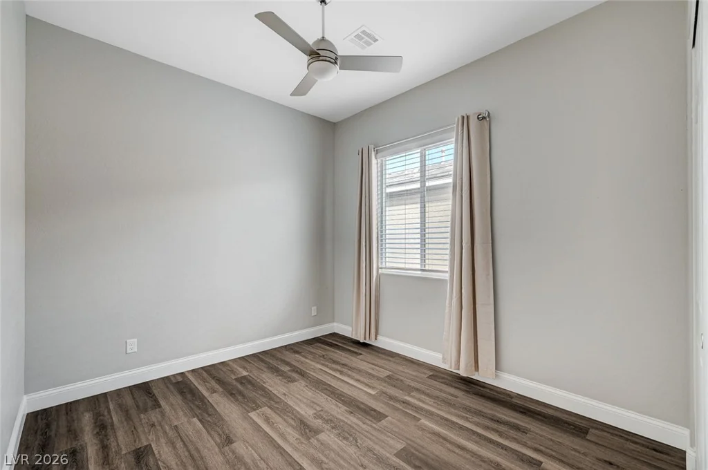 10160 Ocher Valley, Las Vegas, NV 89178