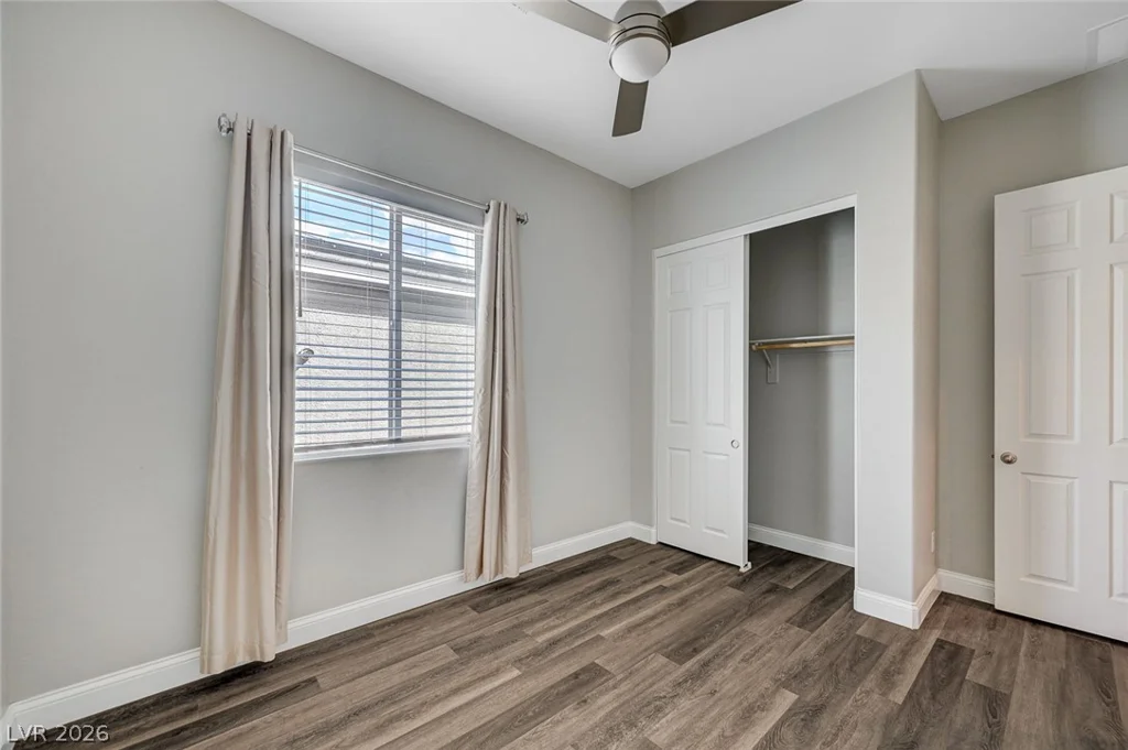 10160 Ocher Valley, Las Vegas, NV 89178