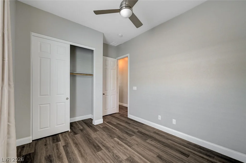 10160 Ocher Valley, Las Vegas, NV 89178