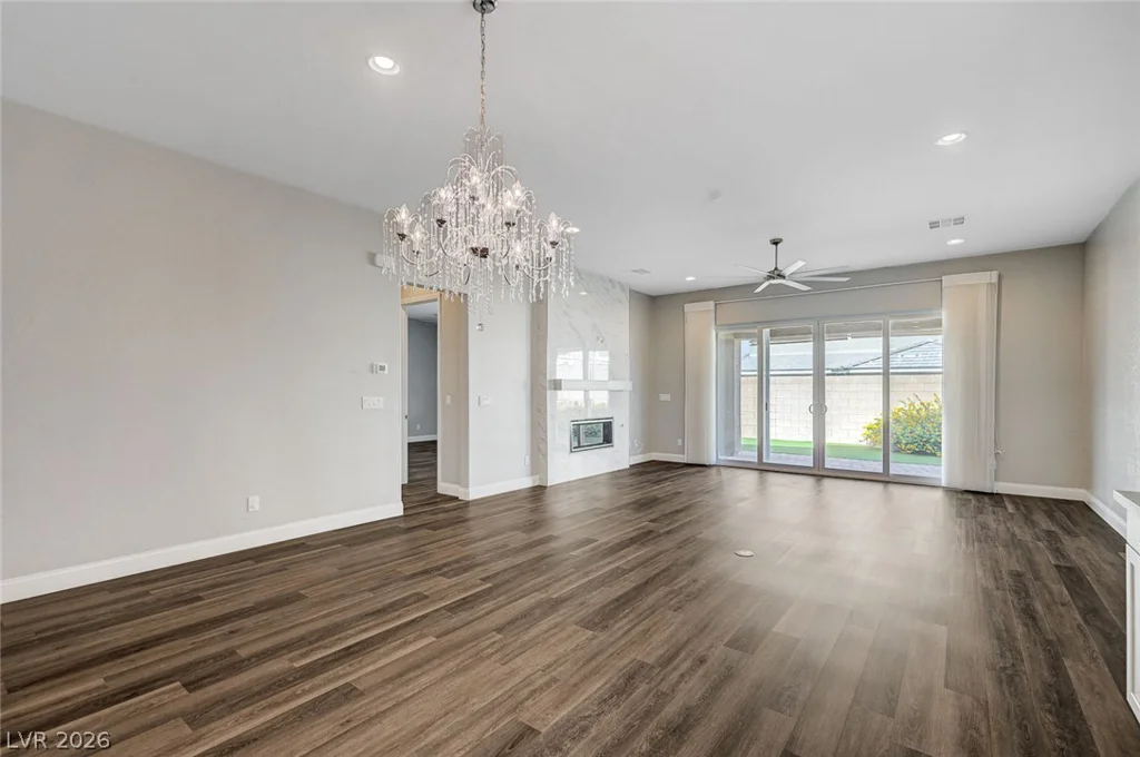 10160 Ocher Valley, Las Vegas, NV 89178