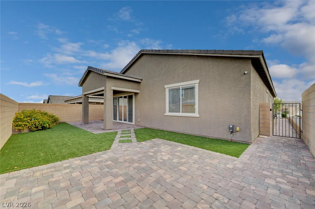 10160 Ocher Valley, Las Vegas, NV 89178