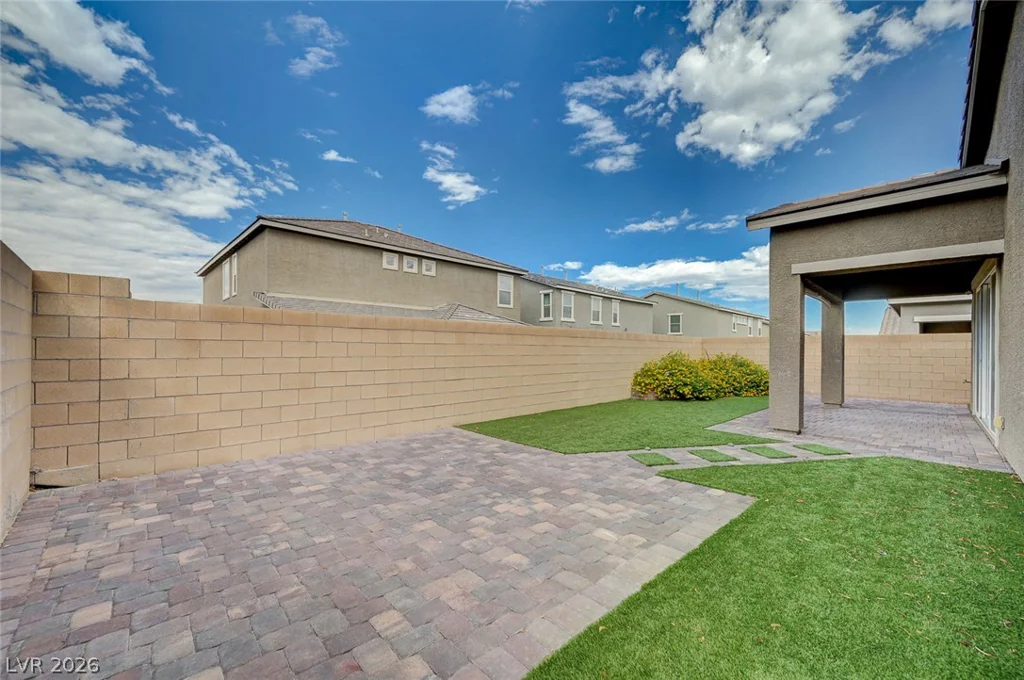 10160 Ocher Valley, Las Vegas, NV 89178