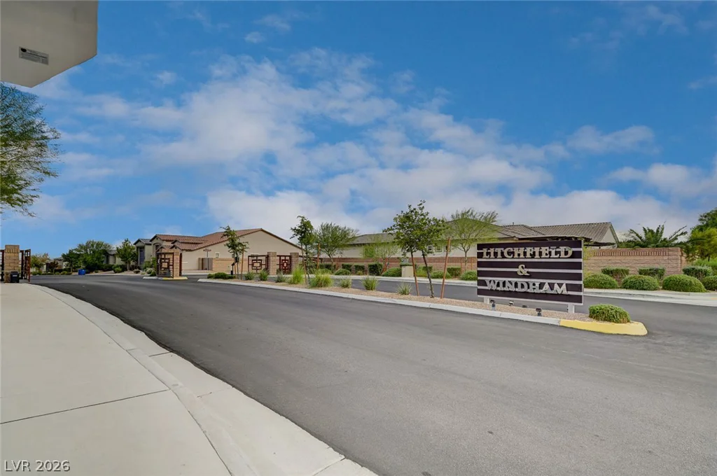 10160 Ocher Valley, Las Vegas, NV 89178
