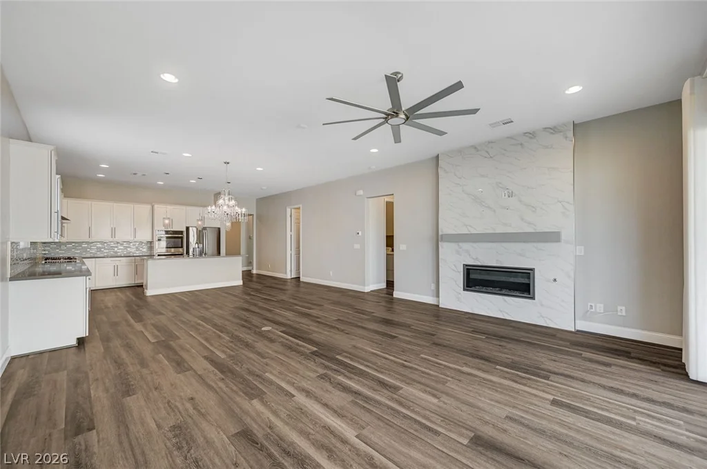 10160 Ocher Valley, Las Vegas, NV 89178