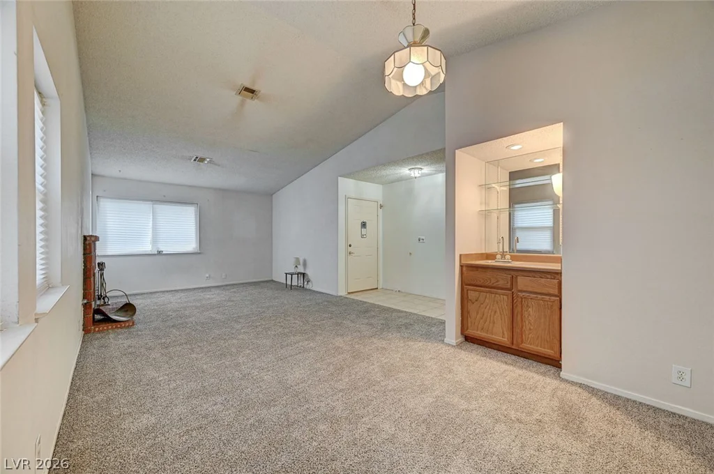 4432 Live Oak, Las Vegas, NV 89121