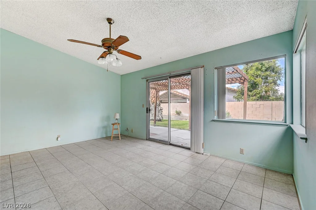 4432 Live Oak, Las Vegas, NV 89121
