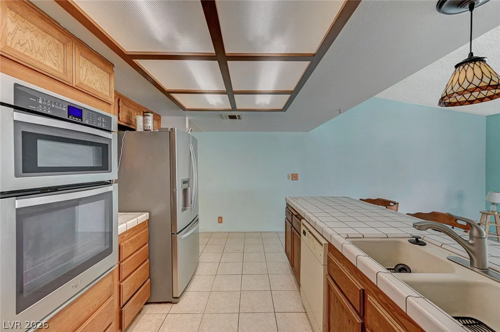 4432 Live Oak, Las Vegas, NV 89121