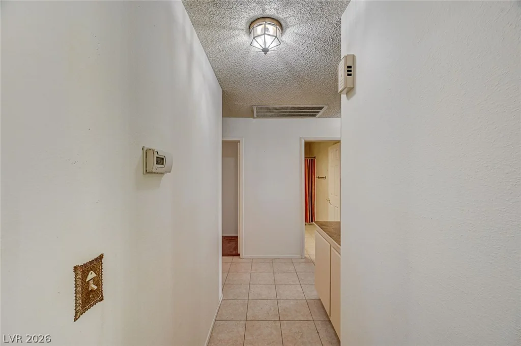 4432 Live Oak, Las Vegas, NV 89121