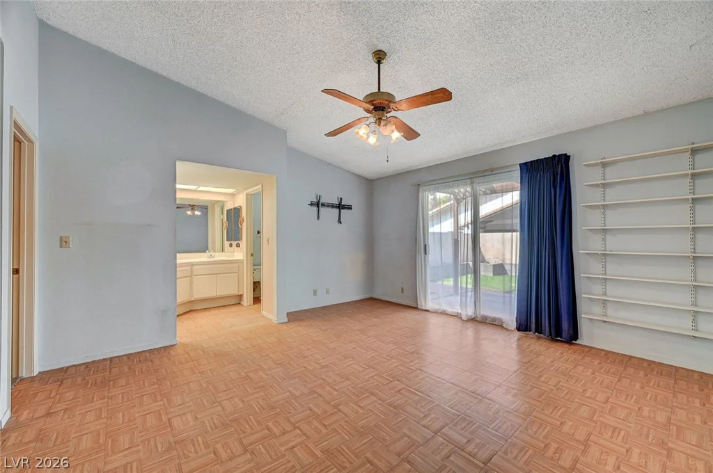4432 Live Oak, Las Vegas, NV 89121