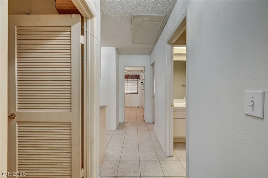 4432 Live Oak, Las Vegas, NV 89121