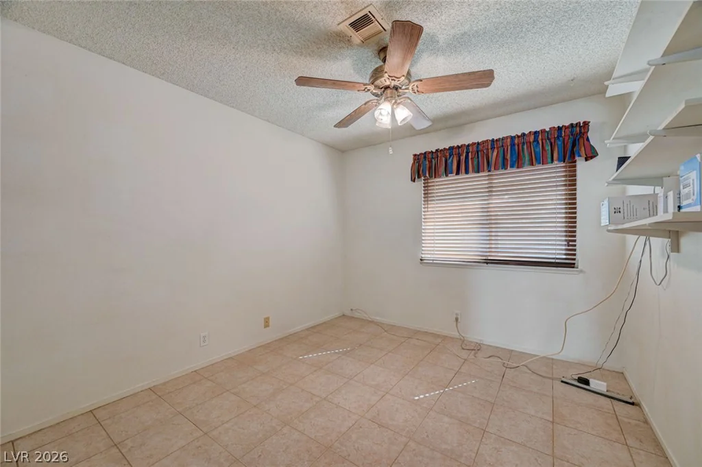 4432 Live Oak, Las Vegas, NV 89121