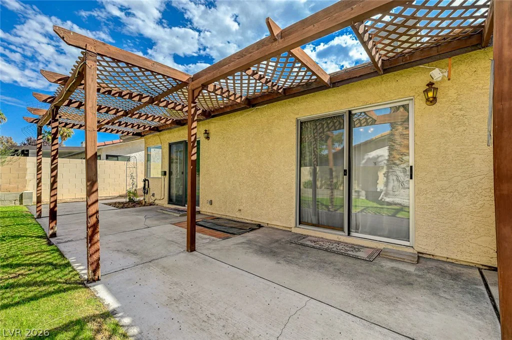 4432 Live Oak, Las Vegas, NV 89121