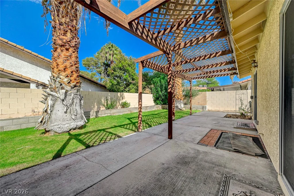 4432 Live Oak, Las Vegas, NV 89121